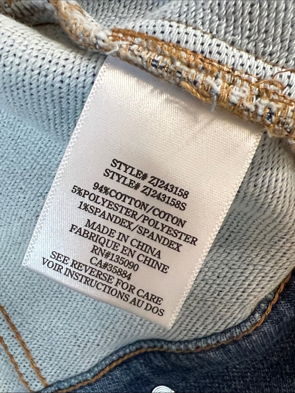 NWT Z Supply Dallas Medium Wash Denim Trucker Jacket with stretch - Picture 10 of 14